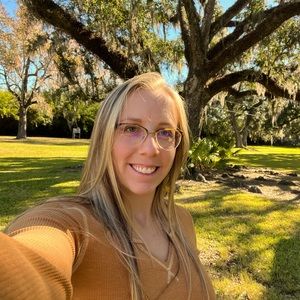 Meet your Posher, Janet